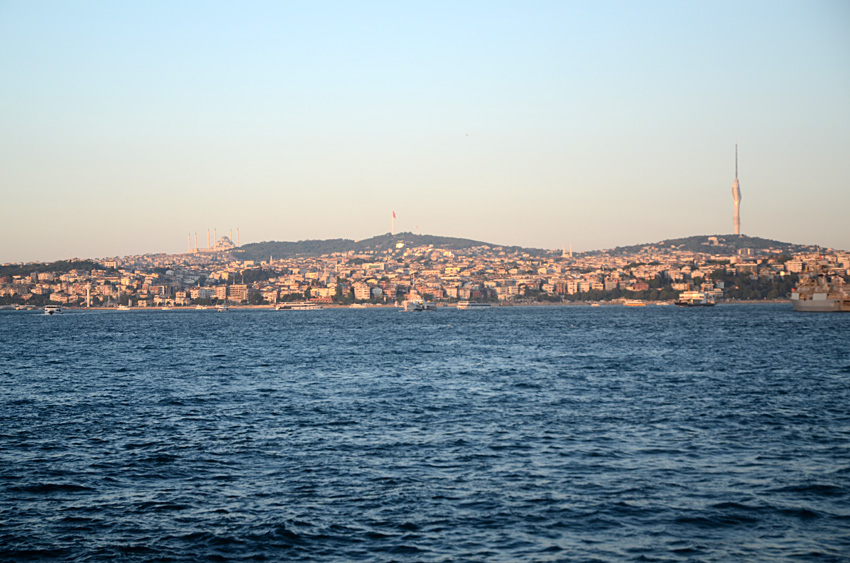Istanbul - loď Beşiktaş - Eminönü