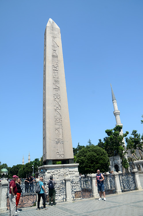 Istanbul - Obelisk Thutmose III. (Theodosiův obelisk)