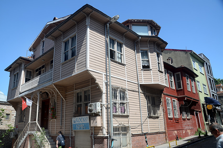 Istanbul - mešita Kirazli a okolí