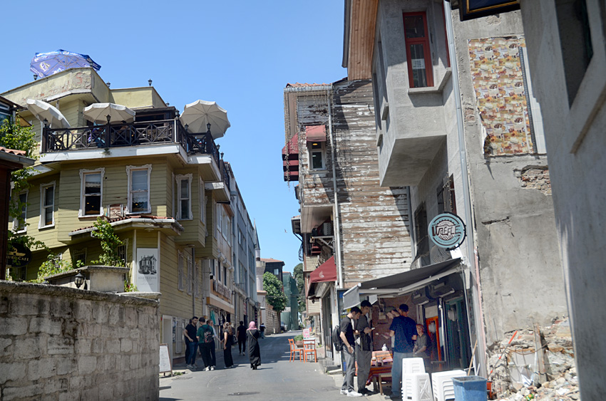 Istanbul - mešita Kirazli a okolí