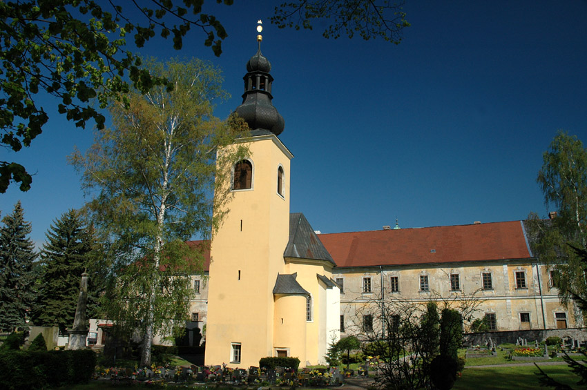 Police nad Metuj - kaple Narozen Panny Marie