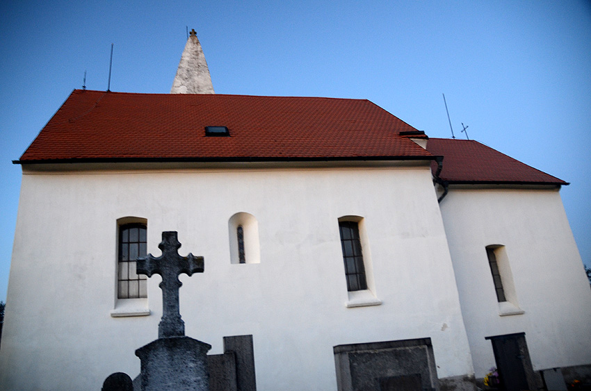 Okřesaneč - kostel svatého Bartoloměje