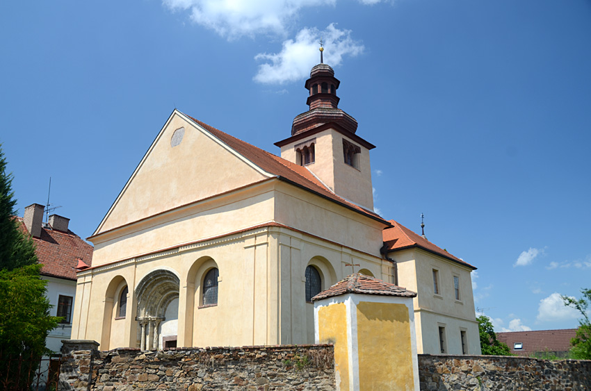 Záboří nad Labem - kostel svatého Prokopa