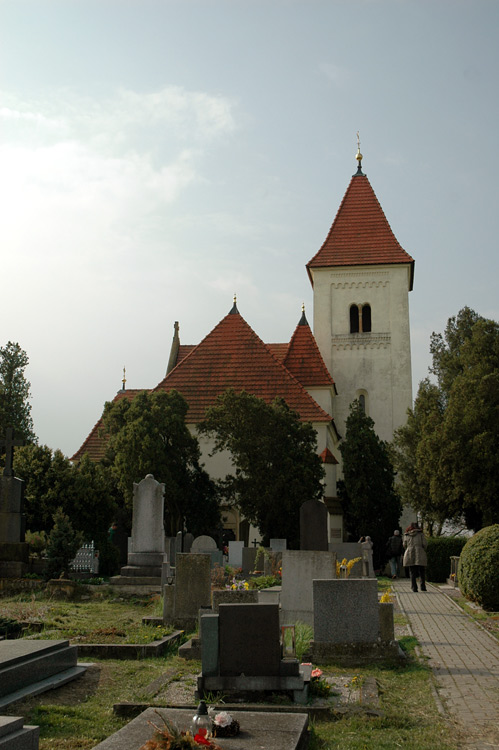 Kostel svatého Jana a Pavla - Krteň