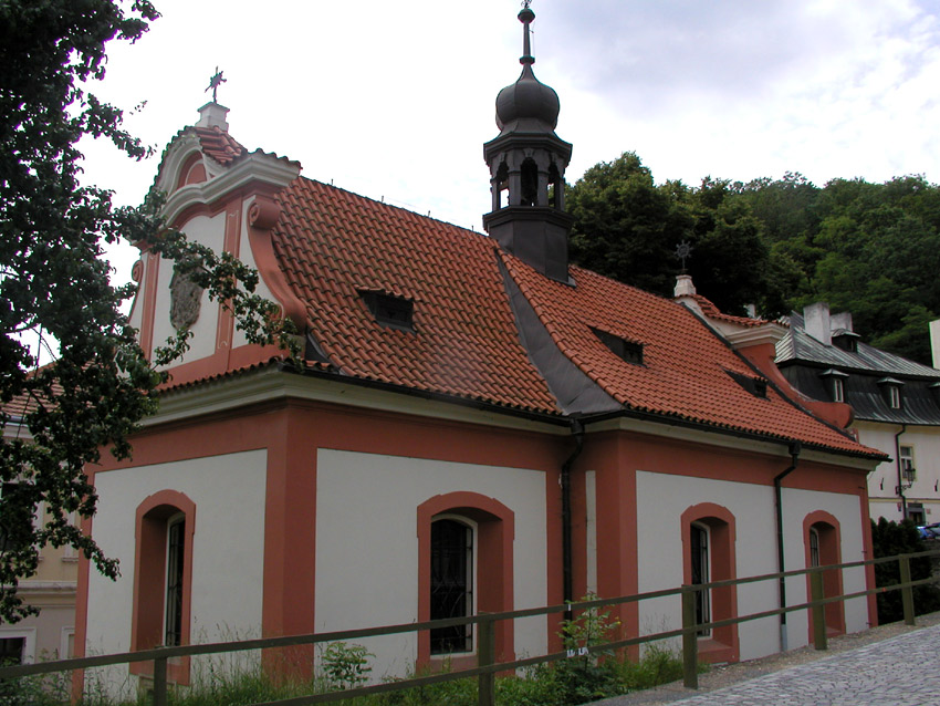 Kostel Narození Panny Marie - Malá Chuchle