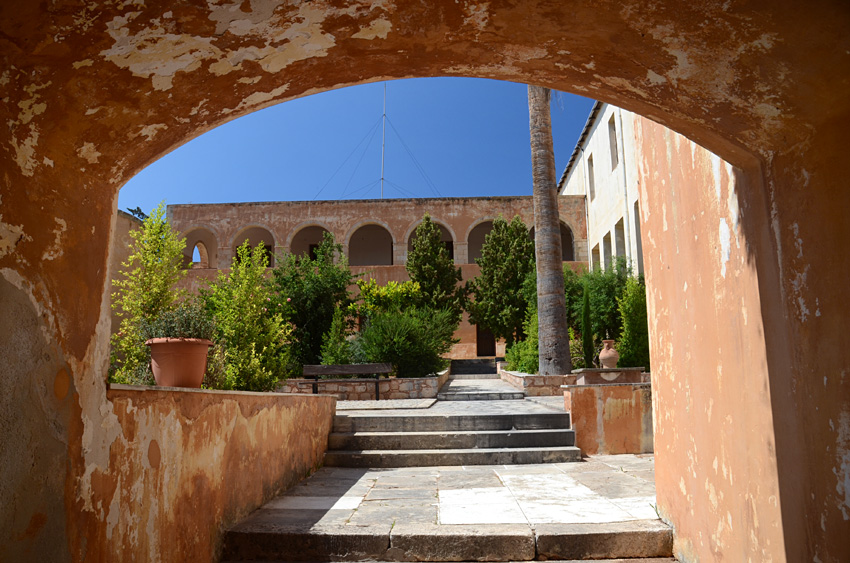 Poloostrov Akrotiri - klášter Agia-Triada-Tzagaroli