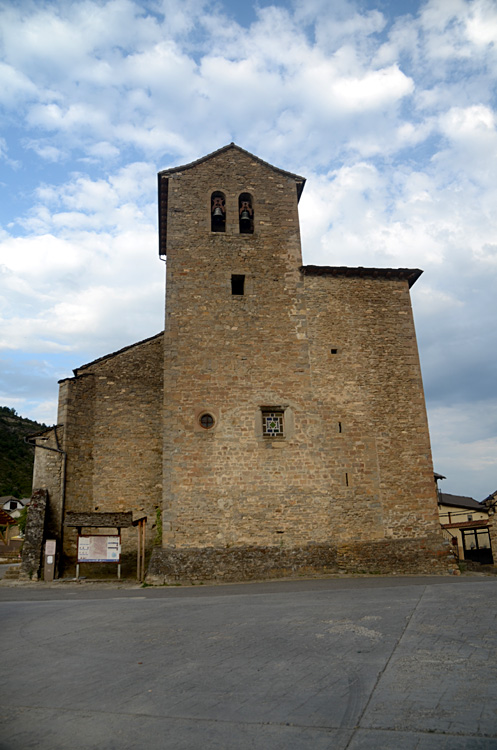 Yebra de Basa - iglesia de San Lorenzo