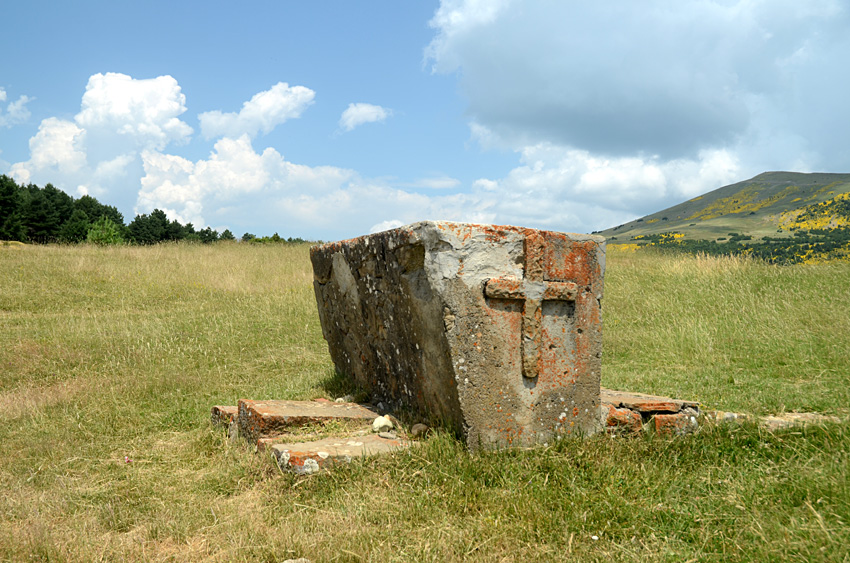 Yebra de Basa - santuario de Santa Orosia
